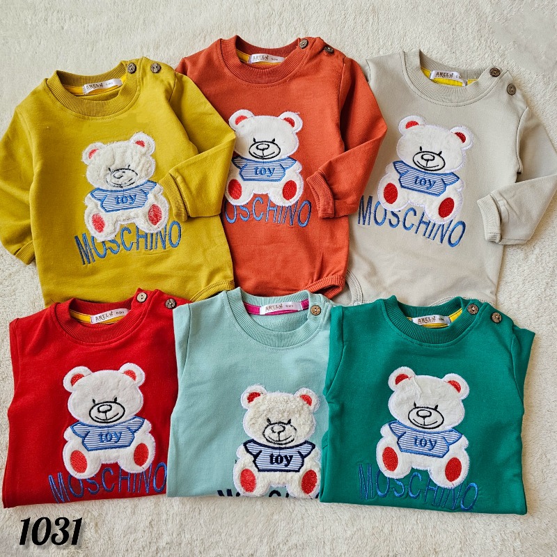 1031 بادی شلوار چوبکاری خرسmoschino گلدوزی ,پک چهار عددی 6 ماه تا2 سال