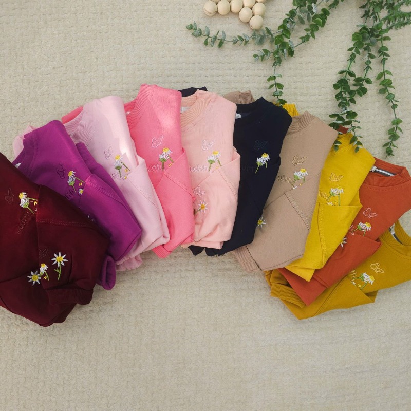 3013 بلوز دورس آستین گلدوزی بابونه دخترانه